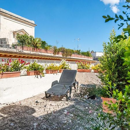 Il Garbino Suite And Apartment Лече Екстериор снимка