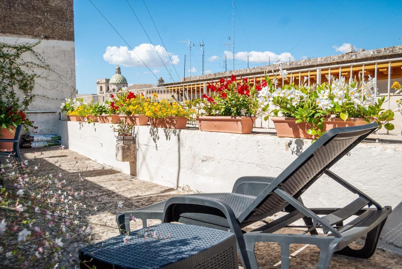 Il Garbino Suite And Apartment Лече Екстериор снимка