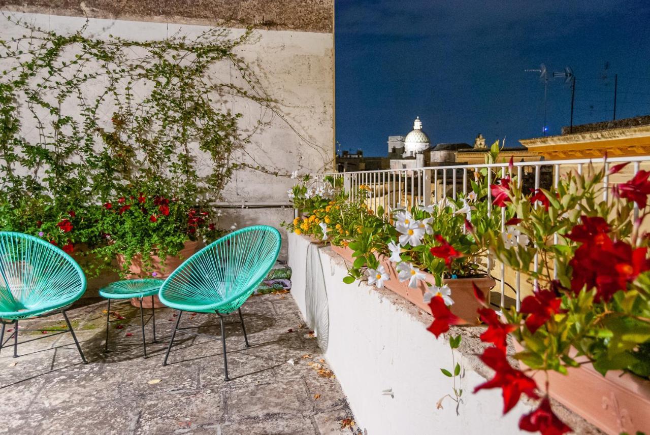 Il Garbino Suite And Apartment Лече Екстериор снимка