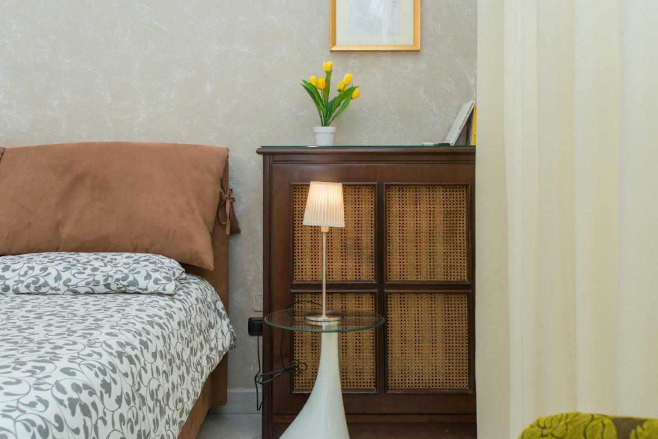 Il Garbino Suite And Apartment Лече Екстериор снимка
