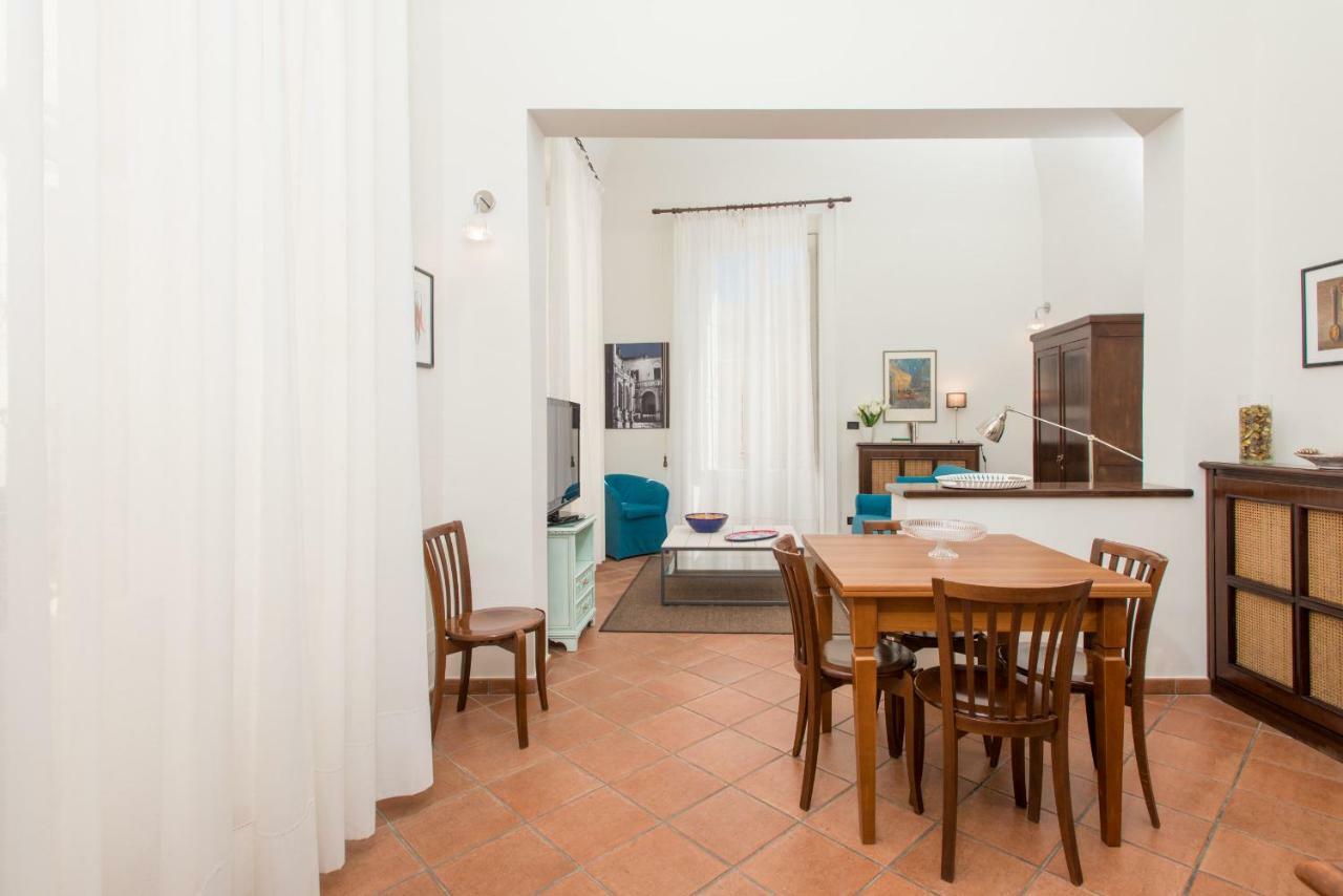 Il Garbino Suite And Apartment Лече Екстериор снимка
