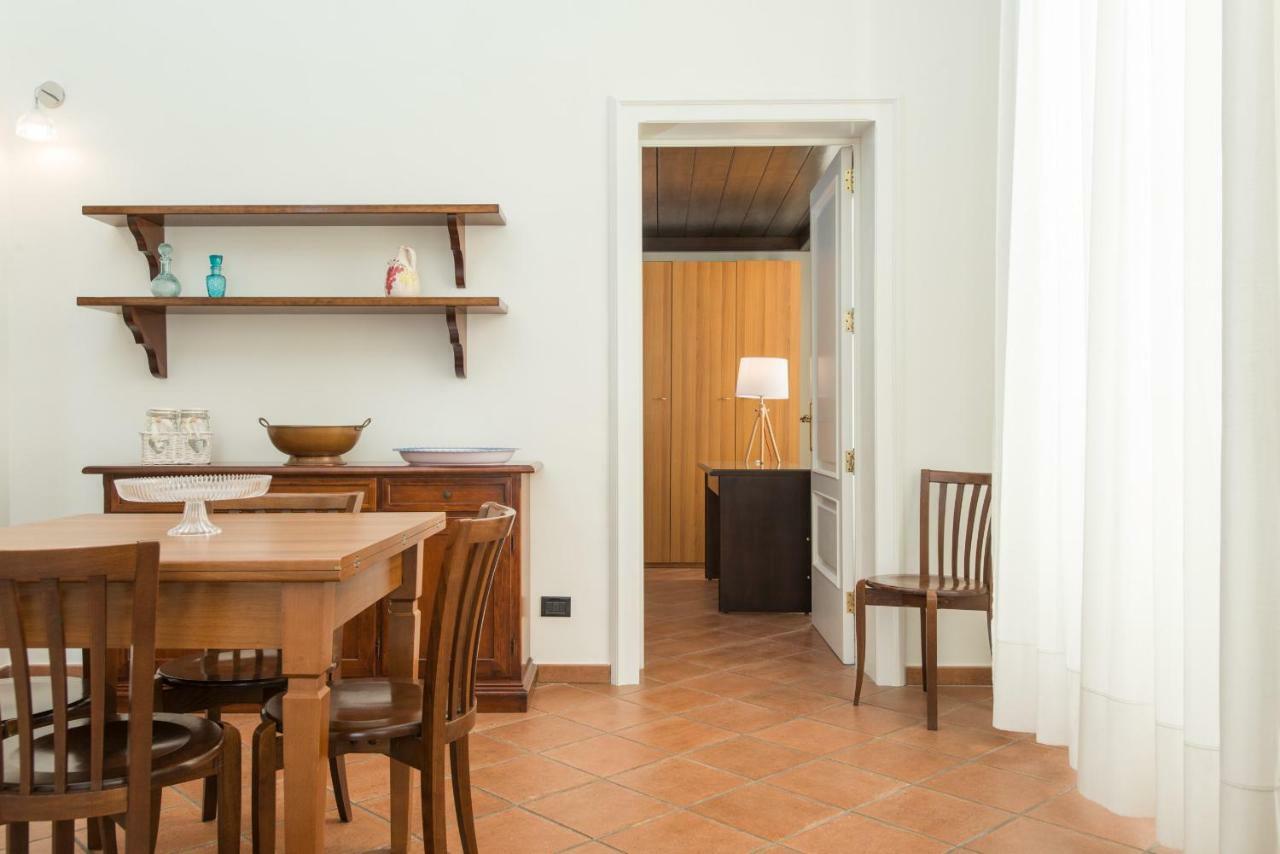 Il Garbino Suite And Apartment Лече Екстериор снимка
