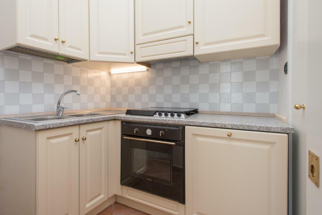 Il Garbino Suite And Apartment Лече Екстериор снимка